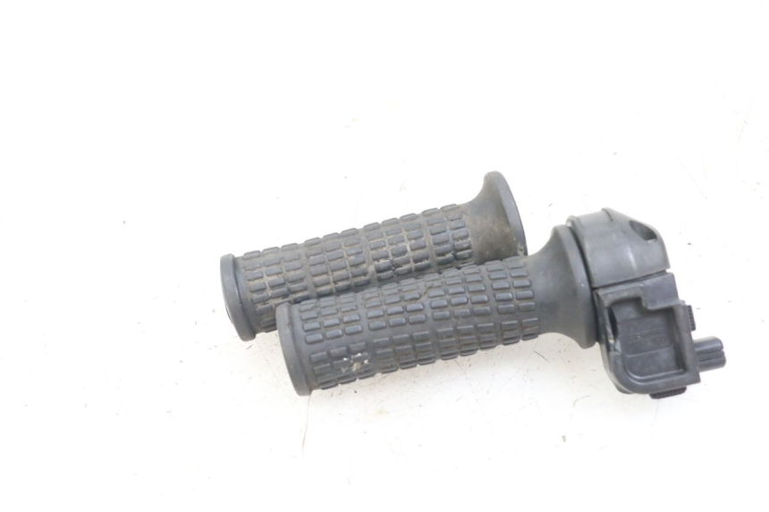 photo de PUñO DEL ACELERADOR PEUGEOT XP6 50 (1997 - 2003)