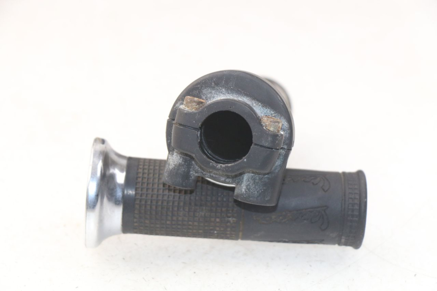 photo de ACELERADOR PIAGGIO VESPA LX IE 125 (2010 - 2012)
