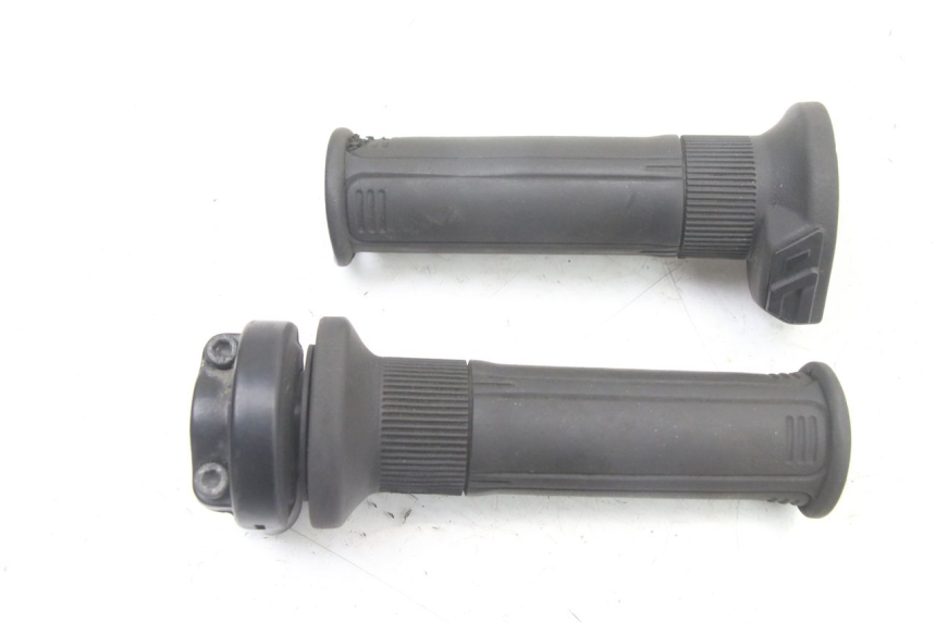 photo de ACELERADOR PIAGGIO VESPA LX IE 125 (2010 - 2012)
