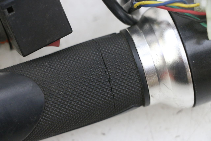 photo de ACELERADOR EFUN PUSA 1 - Detalle de la pieza