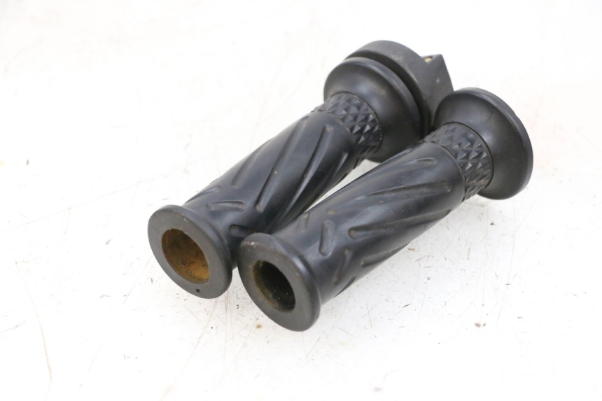 photo de PUñO DEL ACELERADOR JM MOTORS SANTANA 50 (2014 - 2023) - Detalle de la pieza