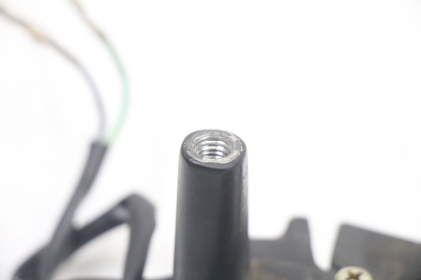 photo de PUñO DEL ACELERADOR HONDA SCV LEAD 100 (2003 - 2007) - Otra perspectiva