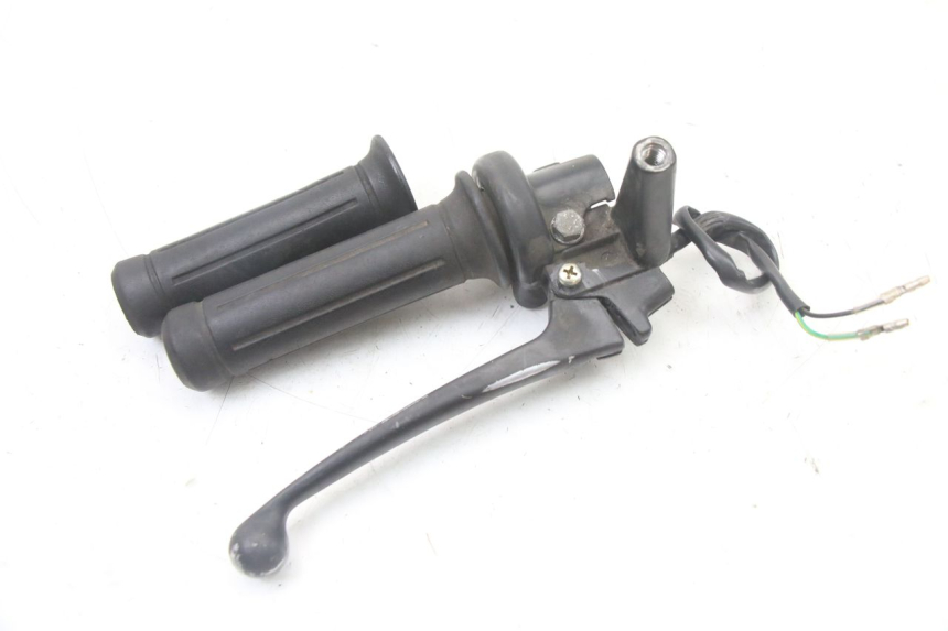 photo de PUñO DEL ACELERADOR HONDA SCV LEAD 100 (2003 - 2007) - Primer plano técnico