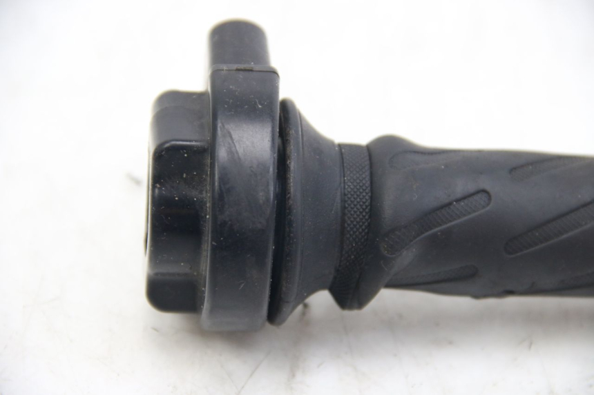photo de PUñO DEL ACELERADOR SUZUKI SIXTEEN 125 (2008 - 2010)