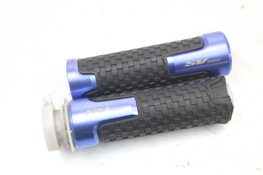 photo de ACELERADOR SUZUKI SV S 650 (1999 - 2002)