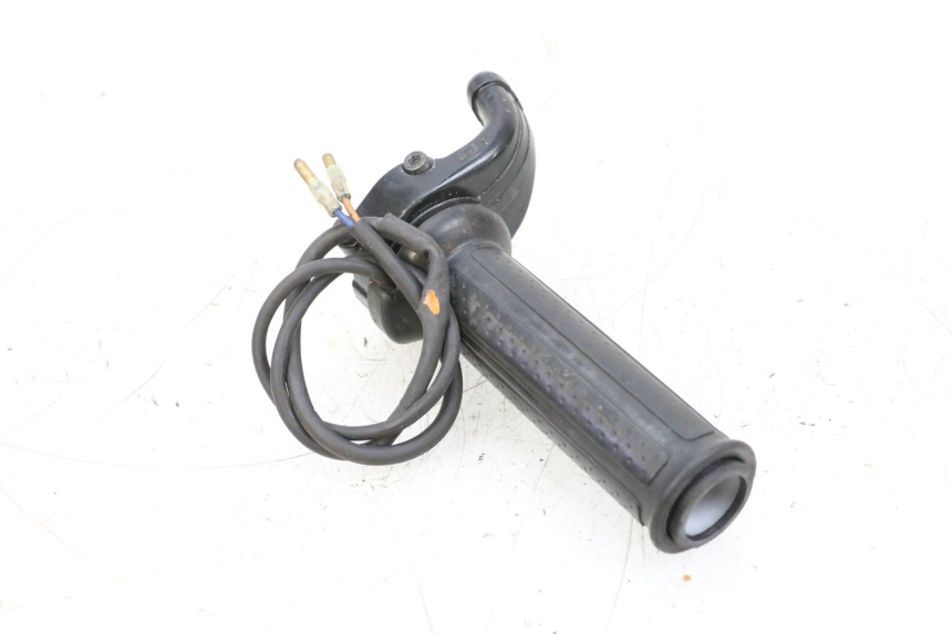 photo de ACELERADOR YAMAHA TDM ABS 900 (2002 - 2014) - Zoom estado de uso