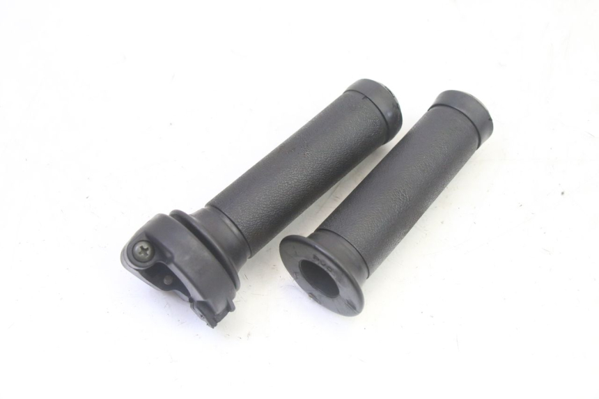 photo de PUñO DEL ACELERADOR PEUGEOT TWEET 4T 50 (2018 - 2020)