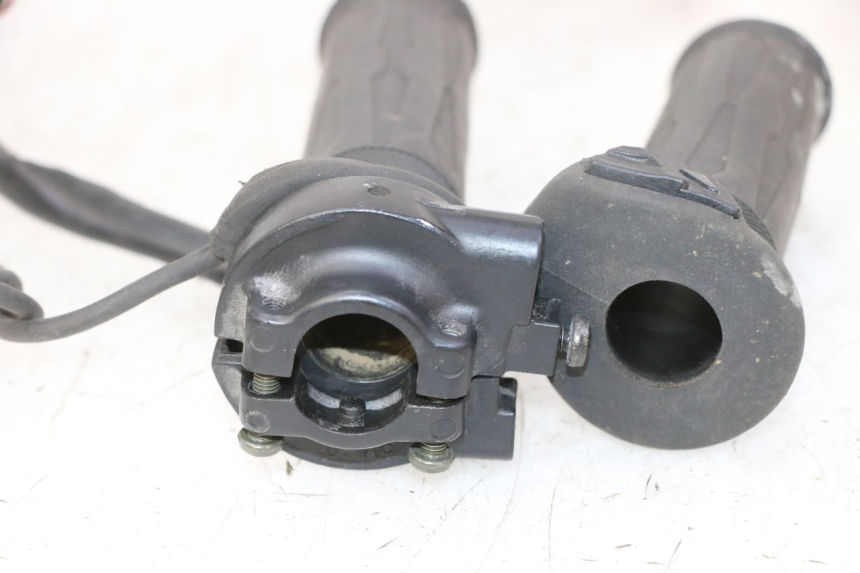 photo de PUñO DEL ACELERADOR YAMAHA XMAX X-MAX 125 (2006 - 2009)