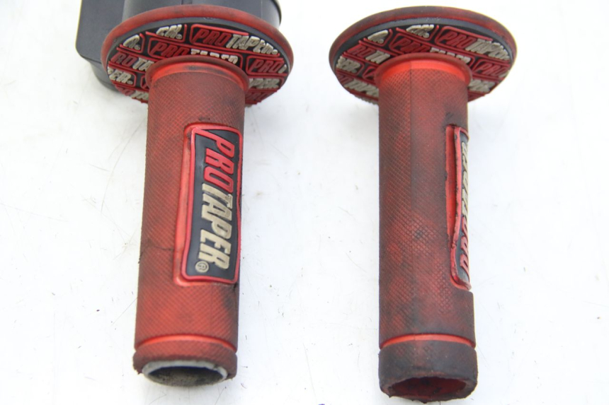 photo de PUñO DEL ACELERADOR PEUGEOT XP6 50 (1997 - 2003)