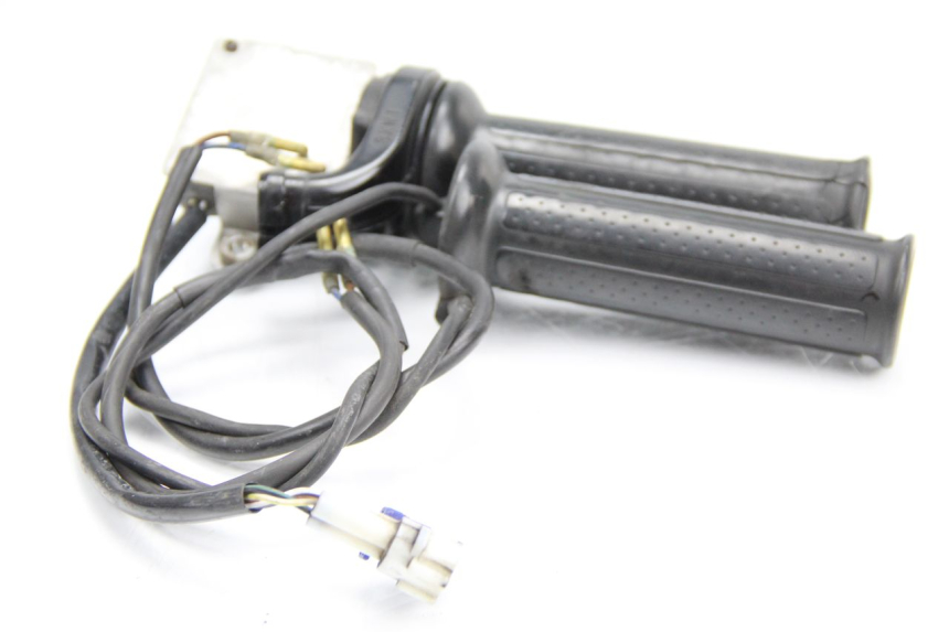 photo de ACELERADOR YAMAHA TDM ABS 900 (2002 - 2014)