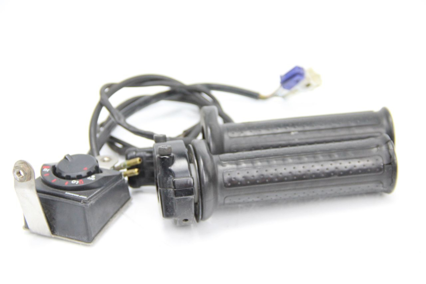 photo de ACELERADOR YAMAHA TDM ABS 900 (2002 - 2014)