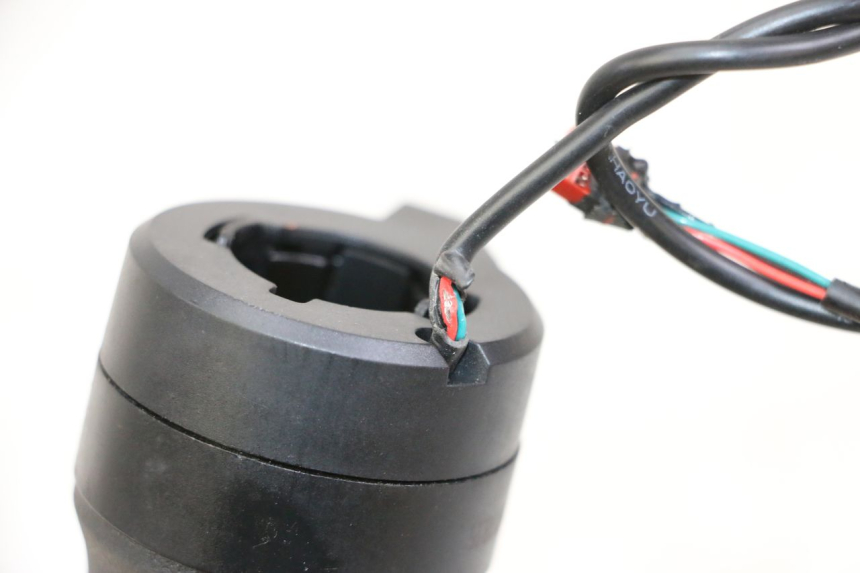 photo de ACELERADOR SEGWAY NINEBOT ZT3 PRO 1