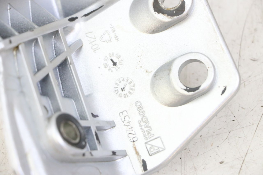 photo de ASIDERO DERECHA PIAGGIO MP3 LT 300 (2010 - 2016)