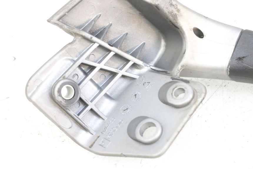 photo de ASIDERO DERECHA PIAGGIO MP3 125 (2006 - 2014)