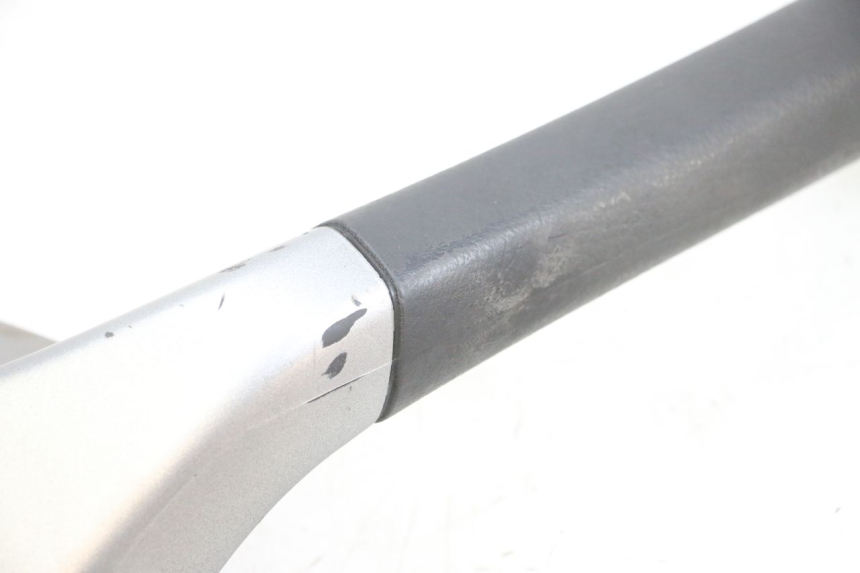 photo de ASIDERO DERECHA PIAGGIO MP3 125 (2006 - 2014)