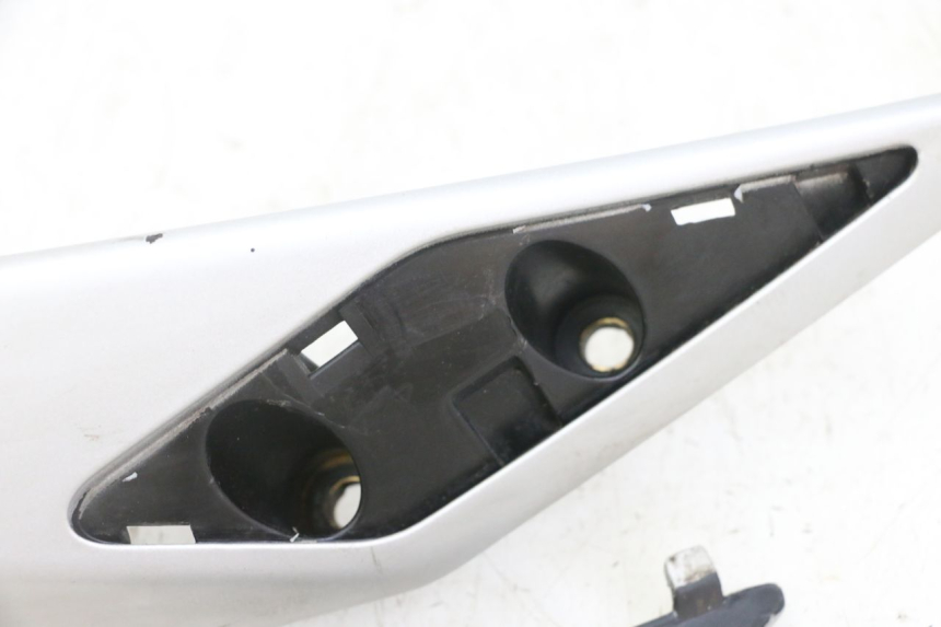 photo de ASIDERO DERECHA PEUGEOT SATELIS 125 (2013 - 2018)