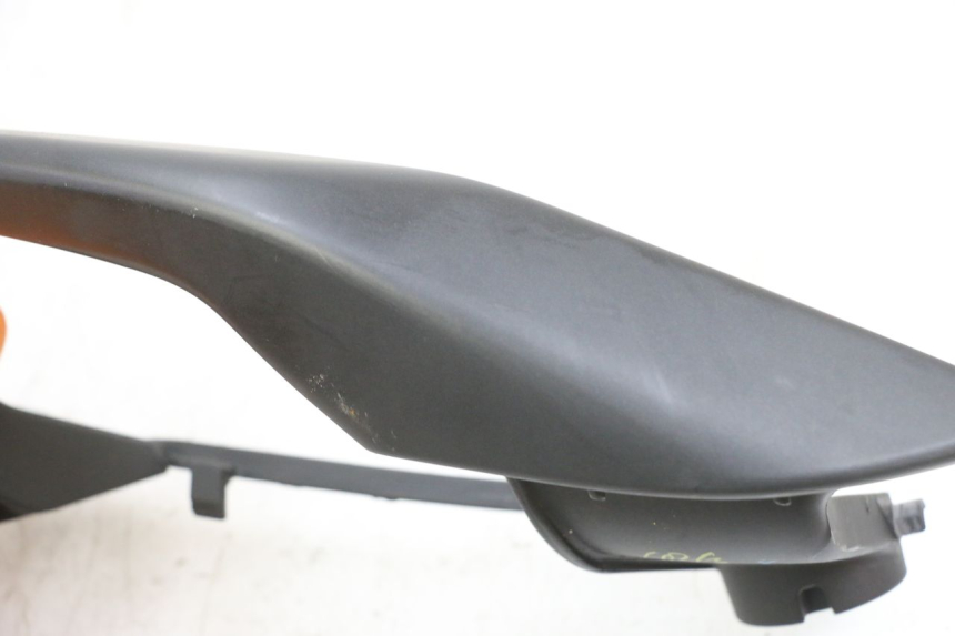 photo de ASIDERO DERECHA YAMAHA TRICITY 300 (2020 - 2024) - Zoom estado de uso