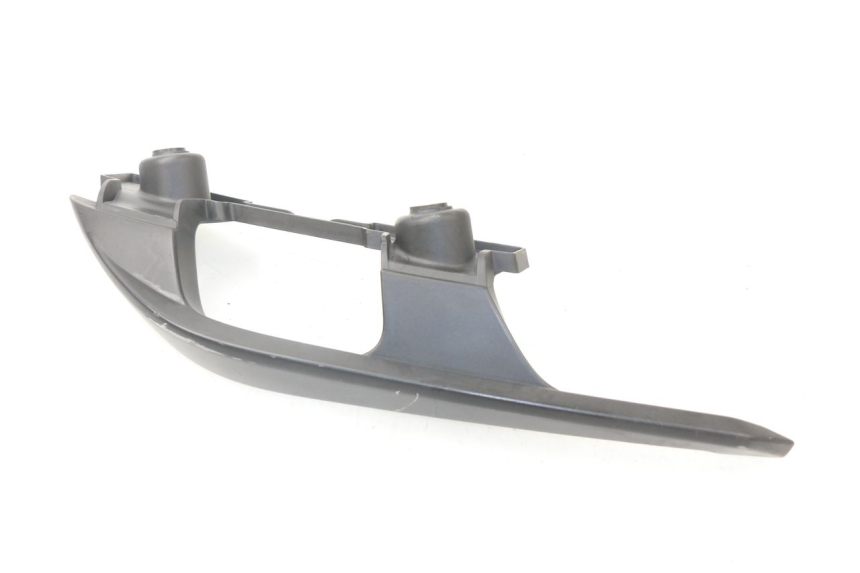 photo de ASIDERO DERECHA YAMAHA XMAX X-MAX ABS 125 (2014 - 2016) - Zoom estado de uso