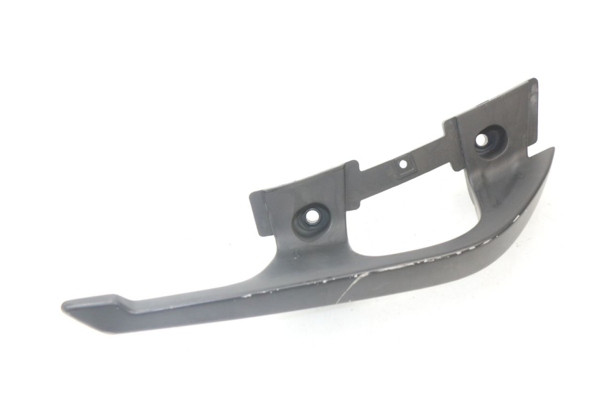 photo de ASIDERO DERECHA YAMAHA XMAX X-MAX ABS 125 (2014 - 2016) - Primer plano técnico