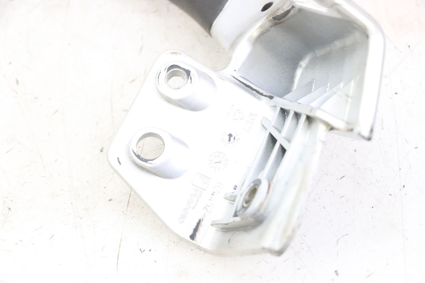 photo de ASIDERO IZQUIERDA PIAGGIO MP3 LT 300 (2010 - 2016)