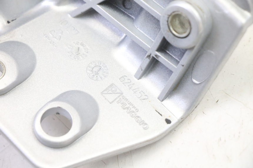 photo de ASIDERO IZQUIERDA PIAGGIO MP3 RL 250 (2007 - 2010)