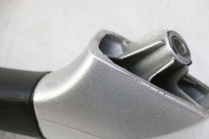 photo de ASIDERO IZQUIERDA PIAGGIO MP3 RL 250 (2007 - 2010)