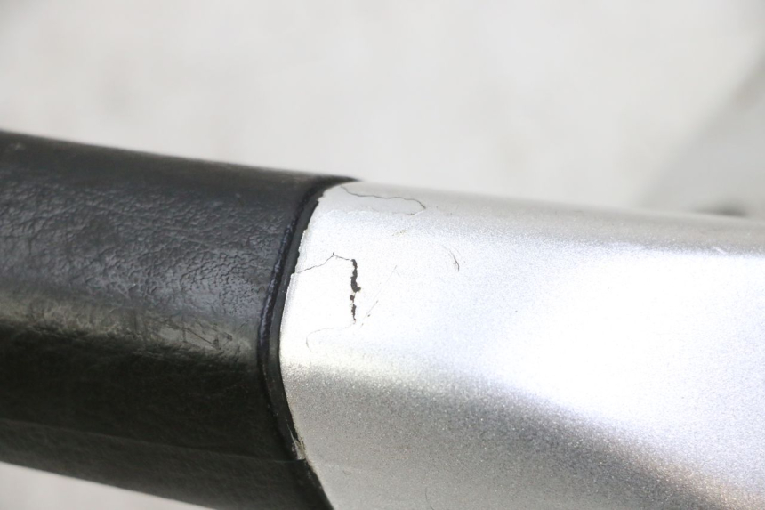 photo de ASIDERO IZQUIERDA PIAGGIO MP3 RL 250 (2007 - 2010)