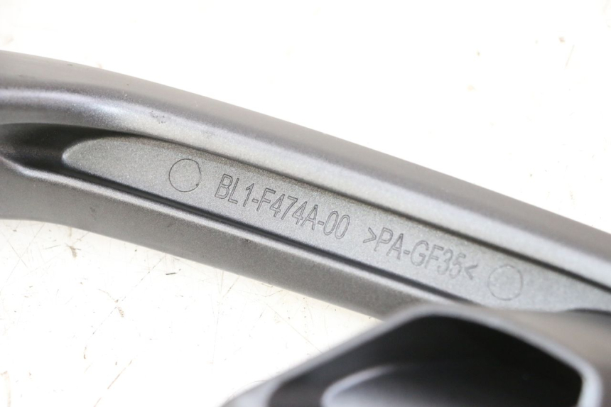 photo de ASIDERO IZQUIERDA YAMAHA XMAX X-MAX 125 (2021 - 2025)