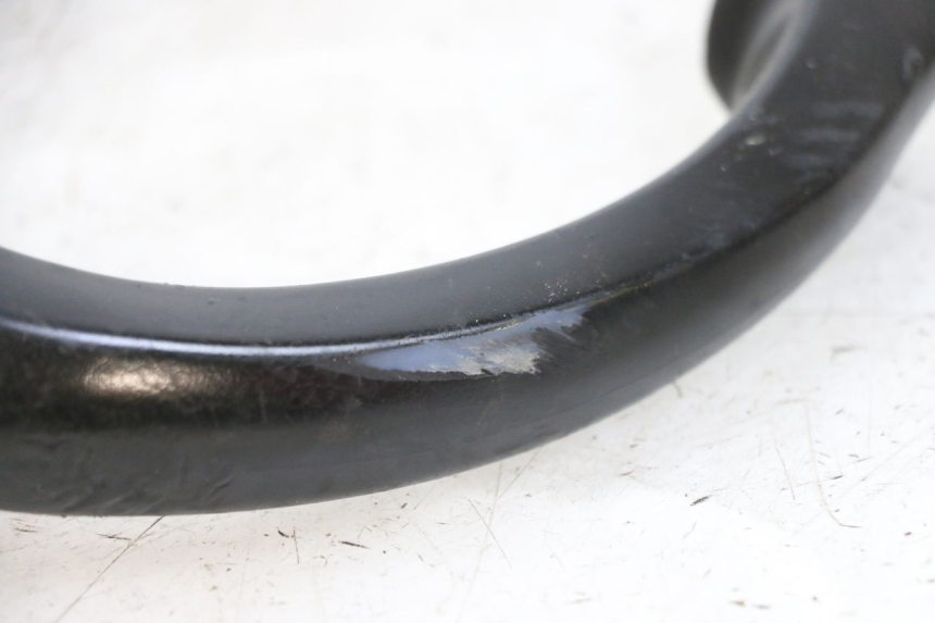 photo de ASIDERO IZQUIERDA KAWASAKI ZR 7 750 (1999 - 2001) - Detalles de los puntos de fijación