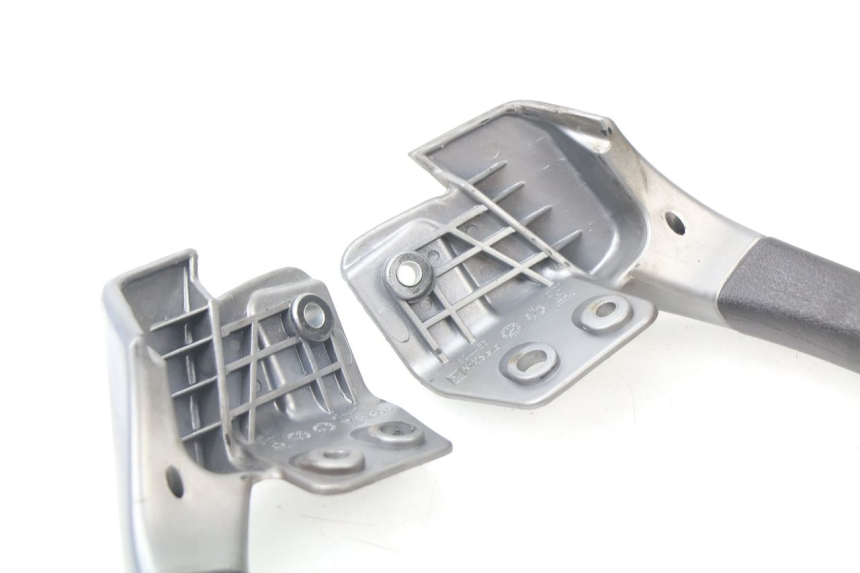 photo de MANILLAR TRASERO PIAGGIO MP3 125 (2006 - 2014)