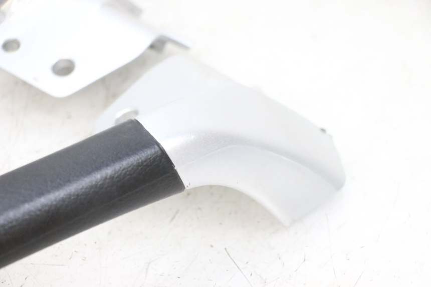 photo de ASIDERO PIAGGIO MP3 RL 250 (2007 - 2010) - Zoom sobre los componentes