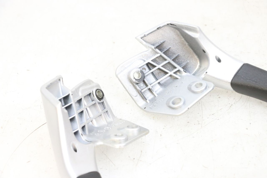 photo de ASIDERO PIAGGIO MP3 RL 250 (2007 - 2010) - Otra perspectiva