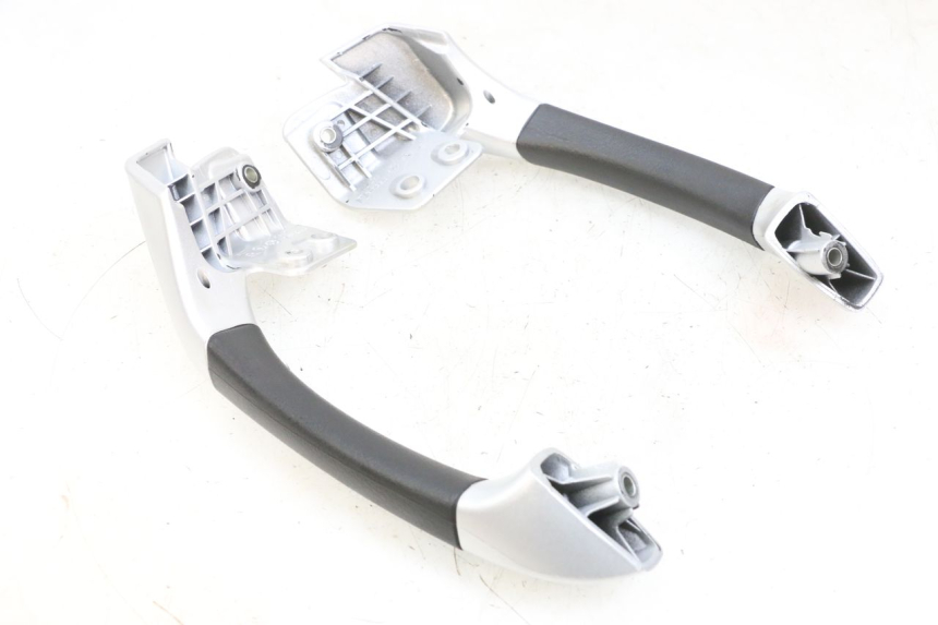 photo de ASIDERO PIAGGIO MP3 RL 250 (2007 - 2010) - Primer plano técnico