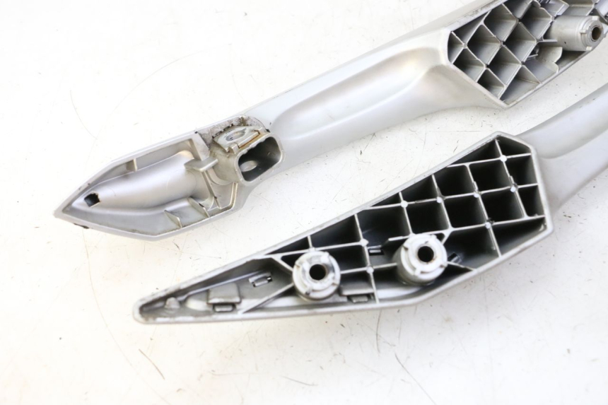 photo de MANILLAR TRASERO PEUGEOT SATELIS 125 (2006 - 2009)