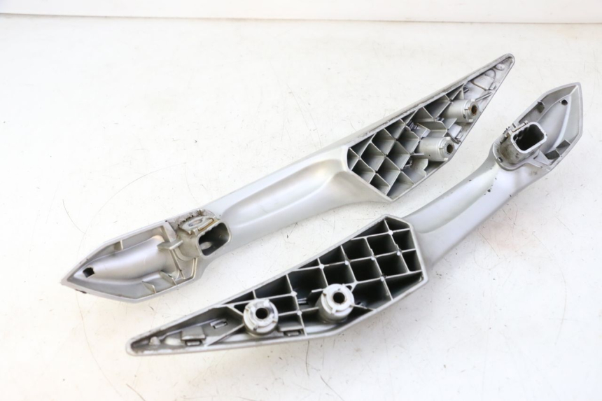 photo de MANILLAR TRASERO PEUGEOT SATELIS 125 (2006 - 2009)