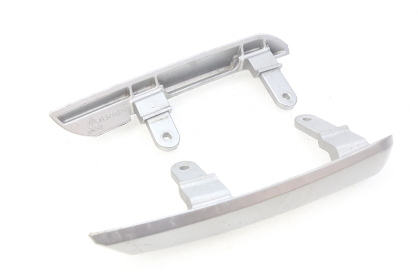 photo de MANIJA TRASERA TGB X-MOTION XMOTION 125 (2008 - 2014) - Detalles de los puntos de fijación