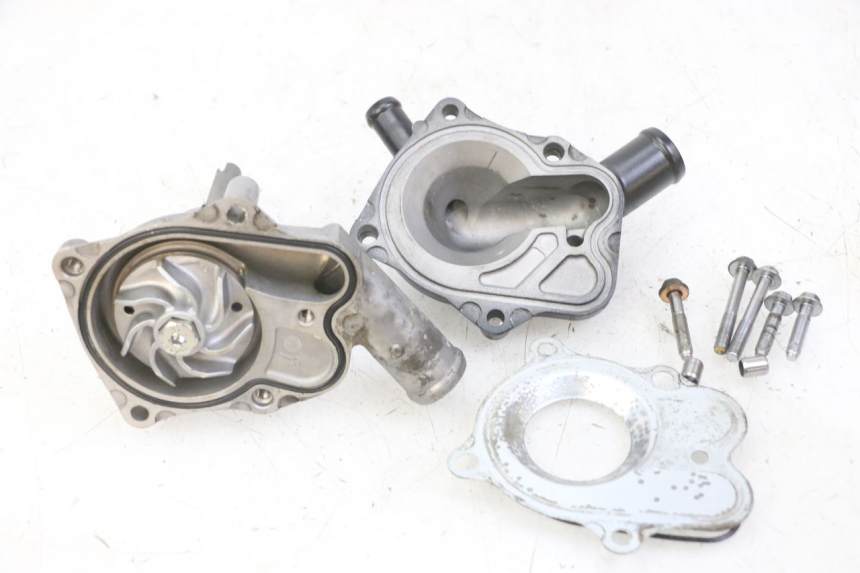 photo de BOMBA AGUA HONDA CB R 1000 (2018 - 2023)