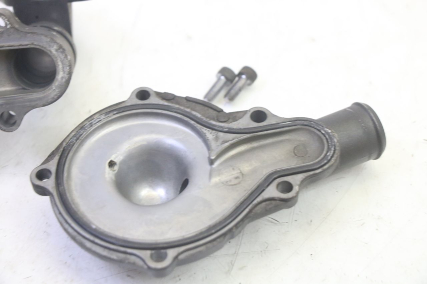 photo de BOMBA AGUA YAMAHA TDM ABS 900 (2002 - 2014) - Zoom estado de uso