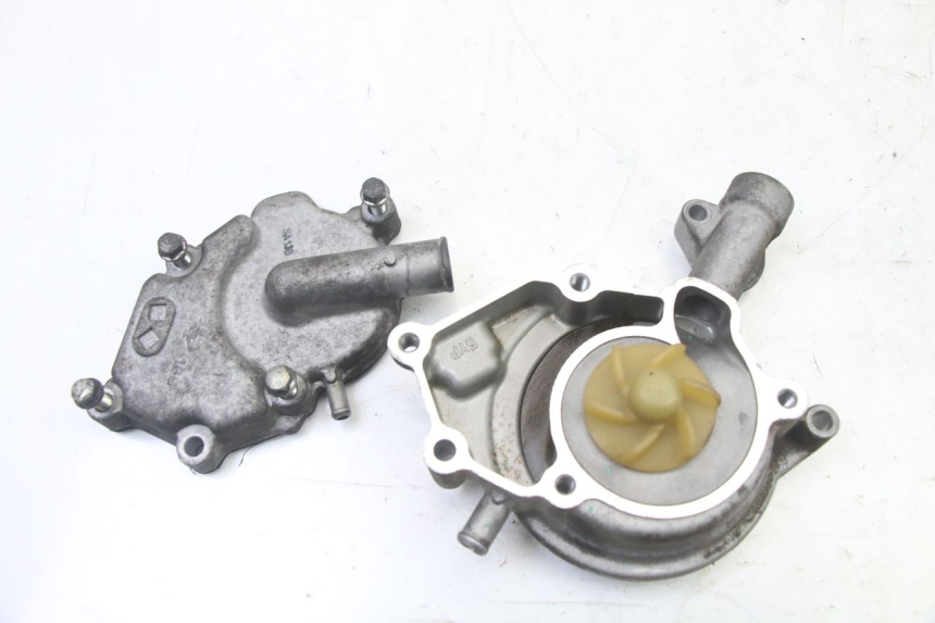 photo de BOMBA AGUA YAMAHA X-MAX XMAX 125 (2010 - 2014)