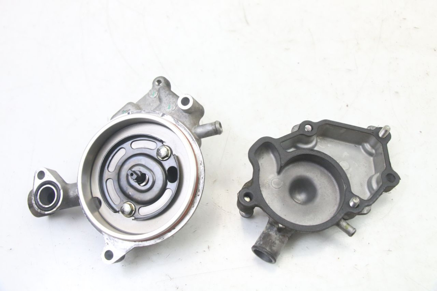photo de BOMBA AGUA YAMAHA X-MAX XMAX 125 (2010 - 2014)