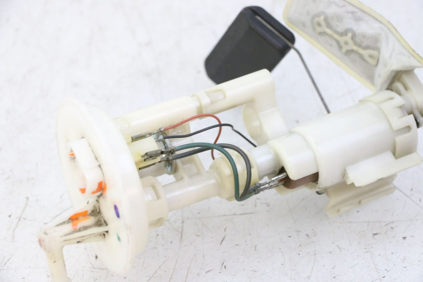 photo de BOMBA DE COMBUSTIBLE SUZUKI BURGMAN 125 (2007 - 2014)