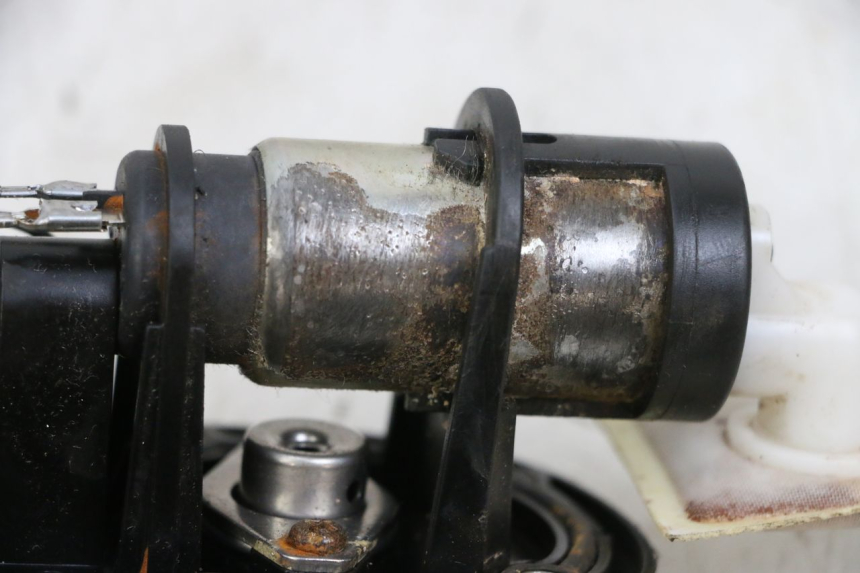 photo de BOMBA GASOLINA KSR CODE 125 (2018 - 2020) - Primer plano técnico