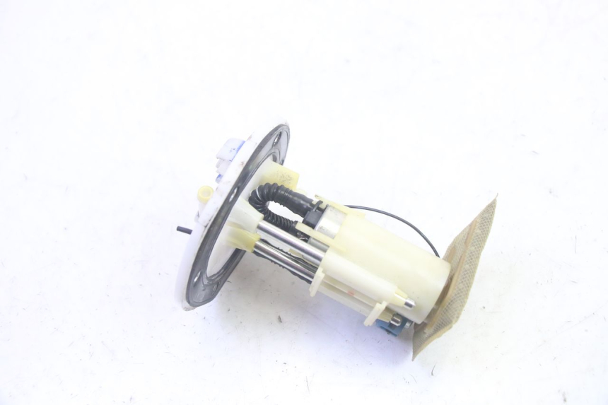 photo de BOMBA GASOLINA PEUGEOT DJANGO 4T 50 (2014 - 2019) - Zoom estado de uso