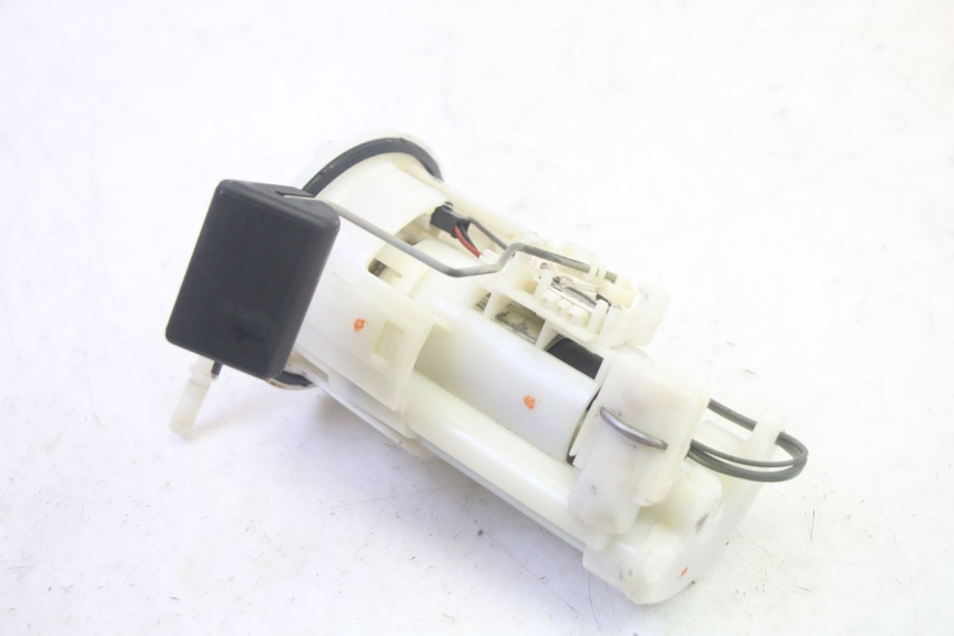 photo de BOMBA DE COMBUSTIBLE YAMAHA FJR ABS 1300 (2006 - 2012) - Estado de la superficie y material