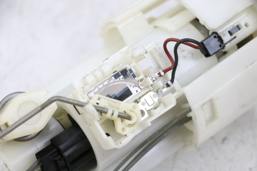 photo de BOMBA DE COMBUSTIBLE YAMAHA FJR ABS 1300 (2006 - 2012) - Otra perspectiva