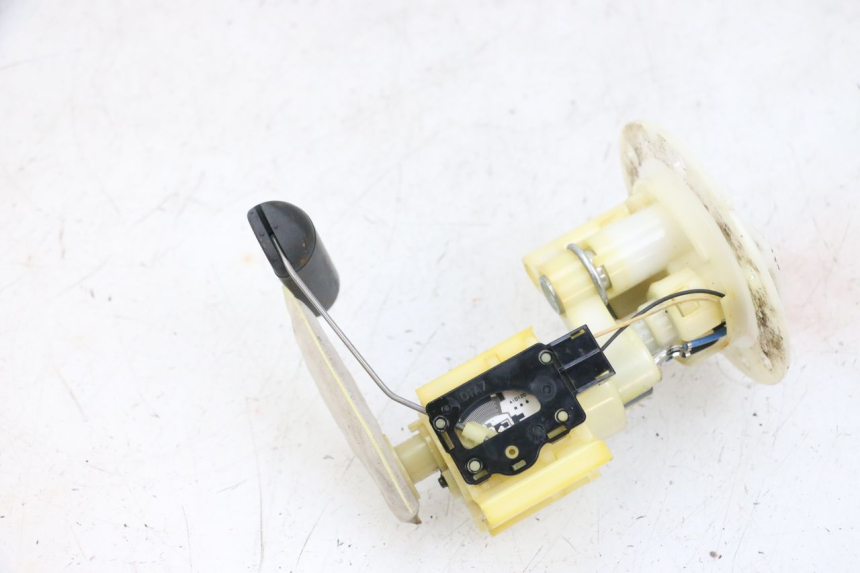 photo de BOMBA GASOLINA MBK FLAME X 125 (2007 - 2016) - Detalle de la pieza