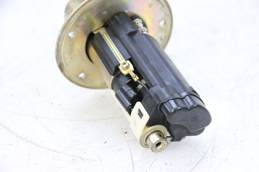 photo de BOMBA GASOLINA SUZUKI GSXR GSX-R 1000 (2003 - 2004) - Detalle de la pieza