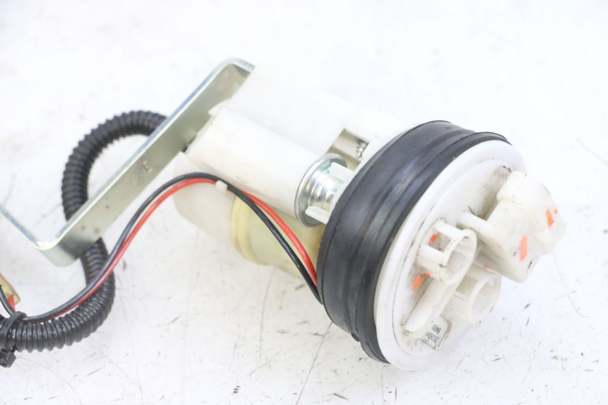 photo de BOMBA GASOLINA PIAGGIO MP3 LT 300 (2010 - 2016)