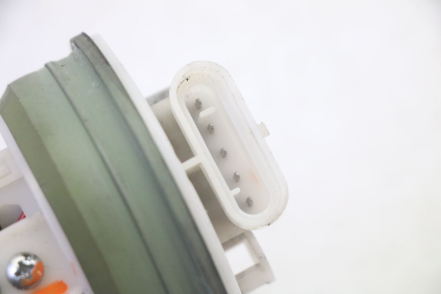 photo de BOMBA GASOLINA PIAGGIO MP3 500 (2016 - 2018) - Otra perspectiva