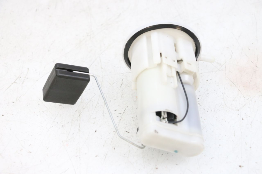 photo de BOMBA GASOLINA YAMAHA MT-07 MT07 ABS 700 (2018 - 2020) - Zoom estado de uso